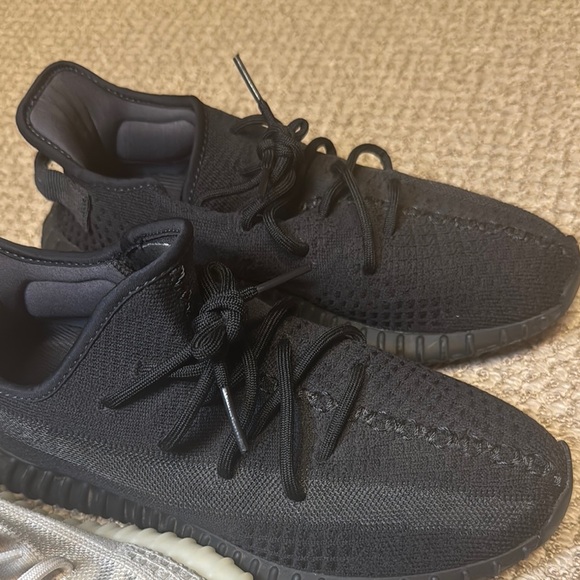 Yeezy boost 350 - Picture 4 of 9